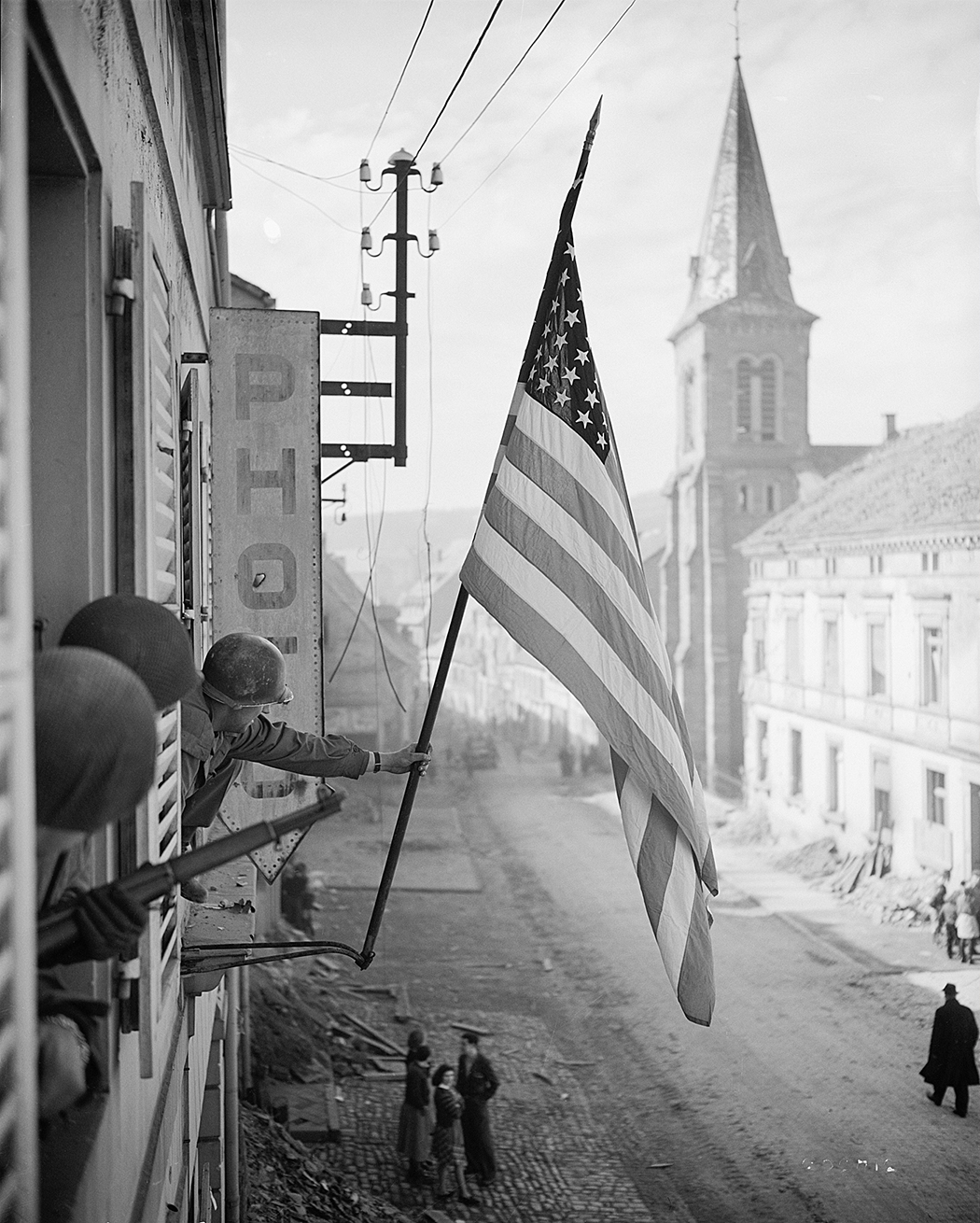 Amaral_Flag_BW